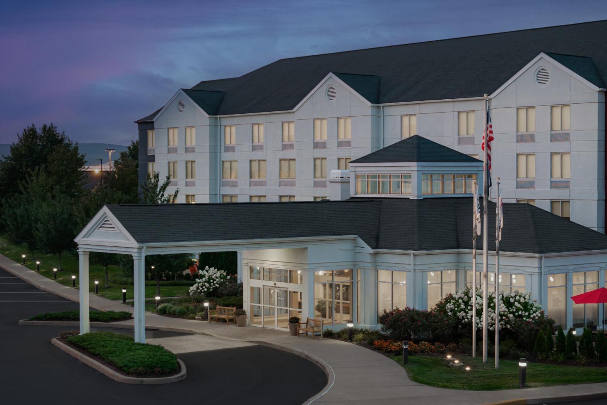Hilton Garden 3*